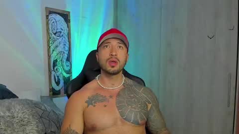 Snapshot of dave_max93 chatting on February 2025 01:47:02 AM DAVE MAX online show from February 2025 01:47:02 AM