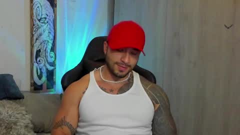 Snapshot of dave_max93 chatting on February 2025 04:28:02 AM DAVE MAX online show from February 2025 04:28:02 AM