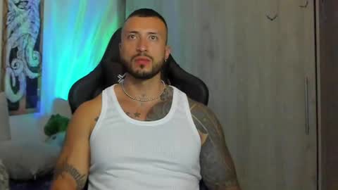 Snapshot of dave_max93 chatting on March 2025 03:05:02 AM DAVE MAX online show from March 2025 03:05:02 AM