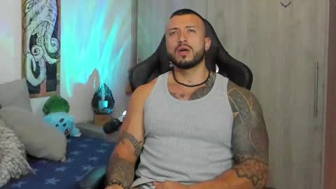 Snapshot of dave_max93 chatting on March 2025 04:40:02 PM DAVE MAX online show from March 2025 04:40:02 PM
