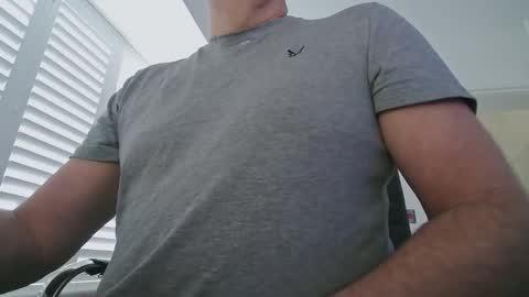 davesu12345 online show from March 2026 07:25:01 AM