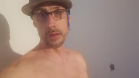 Snapshot of david1982yesyes chatting on May 2026 12:38:01 AM david1982yesyes online show from May 2026 12:38:01 AM
