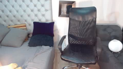 david_bandercock online show from December 2024 04:46:02 PM