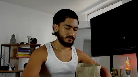 Snapshot of david_johnson372 chatting on December 2024 02:39:02 PM Hey im David that loves to explore and speak their fantasies. Very open talktative and nice. Feel free to chat with me online show from December 2024 02:39:02 PM