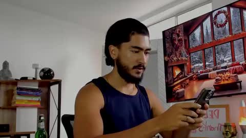Snapshot of david_johnson372 chatting on December 2024 01:17:01 PM Hey im David that loves to explore and speak their fantasies. Very open talktative and nice. Feel free to chat with me online show from December 2024 01:17:01 PM