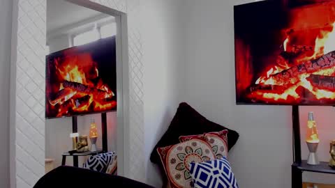 Snapshot of david_johnson372 chatting on January 2025 03:31:02 PM Hey im David that loves to explore and speak their fantasies. Very open talktative and nice. Feel free to chat with me online show from January 2025 03:31:02 PM