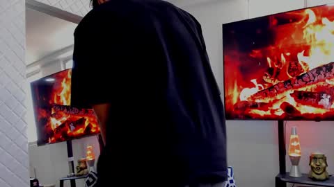 Snapshot of david_johnson372 chatting on January 2025 03:00:02 PM Hey im David that loves to explore and speak their fantasies. Very open talktative and nice. Feel free to chat with me online show from January 2025 03:00:02 PM