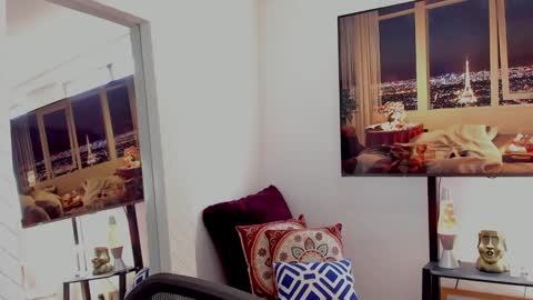 Snapshot of david_johnson372 chatting on January 2025 03:32:01 PM Hey im David that loves to explore and speak their fantasies. Very open talktative and nice. Feel free to chat with me online show from January 2025 03:32:01 PM