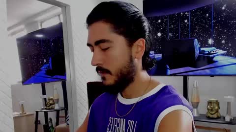 Snapshot of david_johnson372 chatting on February 2025 01:09:02 PM Hey im David that loves to explore and speak their fantasies. Very open talktative and nice. Feel free to chat with me online show from February 2025 01:09:02 PM