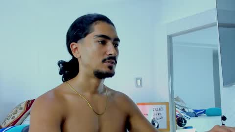 Snapshot of david_johnson372 chatting on September 2025 01:07:02 AM Hey im David that loves to explore and speak their fantasies. Very open talktative and nice. Feel free to chat with me online show from September 2025 01:07:02 AM