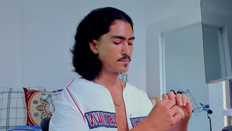 Snapshot of david_johnson372 chatting on September 2025 01:24:02 PM Hey im David that loves to explore and speak their fantasies. Very open talktative and nice. Feel free to chat with me online show from September 2025 01:24:02 PM
