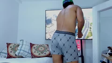 Snapshot of david_johnson372 chatting on February 2026 01:32:01 AM Hey im David that loves to explore and speak their fantasies. Very open talktative and nice. Feel free to chat with me online show from February 2026 01:32:01 AM