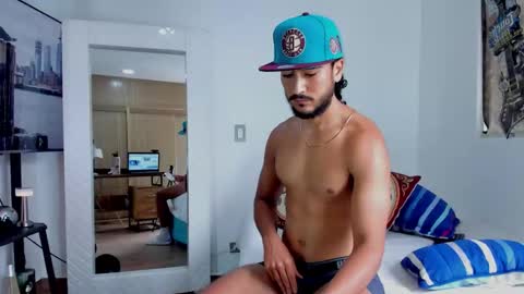 Snapshot of david_johnson372 chatting on February 2026 01:34:01 PM Hey im David that loves to explore and speak their fantasies. Very open talktative and nice. Feel free to chat with me online show from February 2026 01:34:01 PM