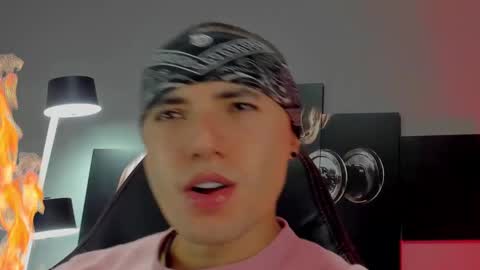 Snapshot of david_jons7 chatting on January 2025 03:44:01 AM David Jons online show from January 2025 03:44:01 AM