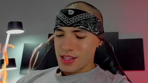 Snapshot of david_jons7 chatting on February 2025 07:19:02 PM David Jons online show from February 2025 07:19:02 PM