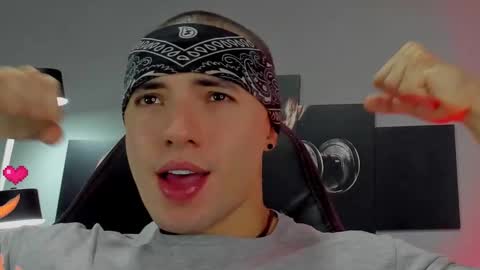 Snapshot of david_jons7 chatting on February 2025 04:09:02 PM David Jons online show from February 2025 04:09:02 PM