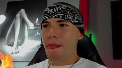 Snapshot of david_jons7 chatting on September 2025 01:49:02 AM David Jons online show from September 2025 01:49:02 AM