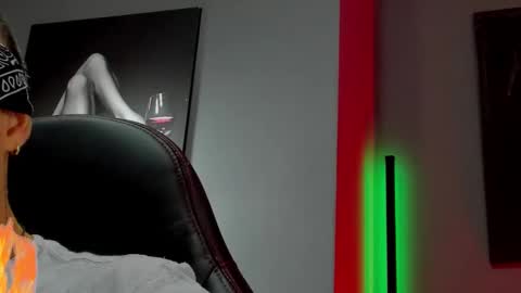 Snapshot of david_jons7 chatting on September 2025 09:27:02 PM David Jons online show from September 2025 09:27:02 PM