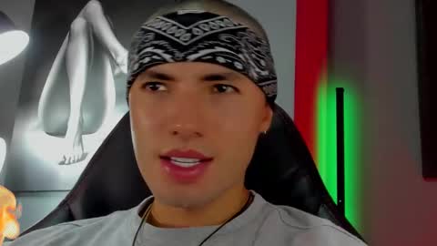 Snapshot of david_jons7 chatting on September 2025 11:42:01 PM David Jons online show from September 2025 11:42:01 PM