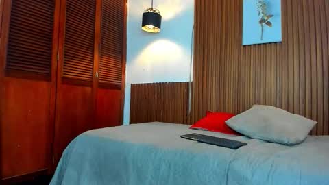 david_niet online show from December 2025 05:42:01 PM