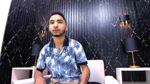 Snapshot of davidharlow chatting on February 2025 12:19:01 PM David online show from February 2025 12:19:01 PM