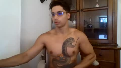 Snapshot of davidtresh5 chatting on June 2026 11:52:01 AM Davidtresh5 online show from June 2026 11:52:01 AM