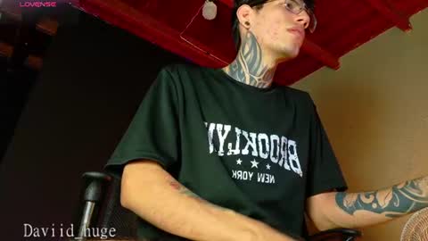 daviid_huge online show from July 2026 05:47:01 AM
