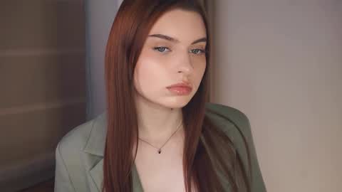 Louise online show from April 2026 10:10:02 PM