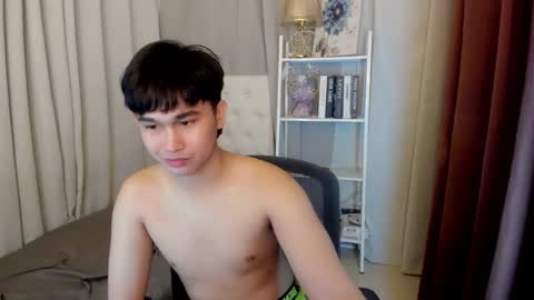 Snapshot of davincihugecock chatting on March 2026 05:08:02 PM daniel online show from March 2026 05:08:02 PM