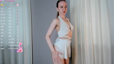 Emily online show from October 2025 08:13:01 AM