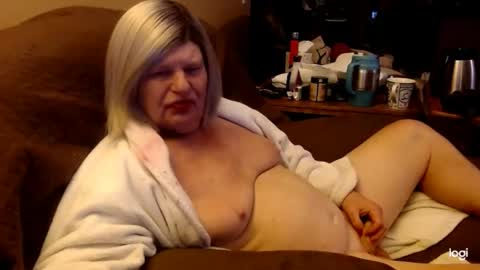 Snapshot of dawndoesall chatting on December 2024 03:56:02 AM dawndoesall online show from December 2024 03:56:02 AM