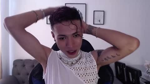 Daxon online show from November 2025 05:33:02 PM