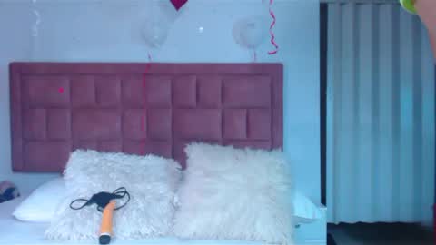 dayannaxxo online show from March 2025 04:44:01 PM