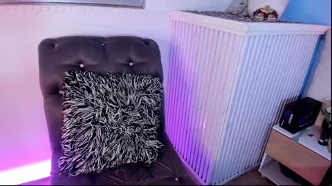 dayanne7 online show from January 2025 04:34:01 AM