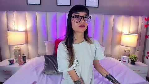 dayanne7 online show from November 2025 12:10:01 AM