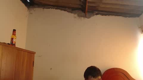 Dylon online show from December 2025 07:00:01 PM