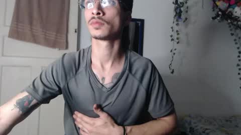Snapshot of dazzayyy chatting on May 2026 01:56:01 AM dazzayy online show from May 2026 01:56:01 AM