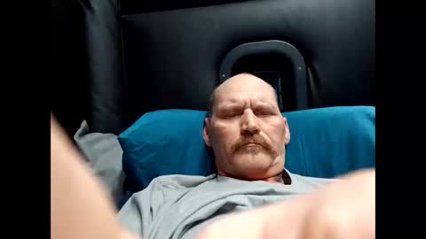 ddowning670 online show from April 2026 04:17:01 AM