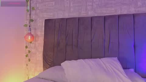 dea_athenea online show from November 2025 06:33:02 PM