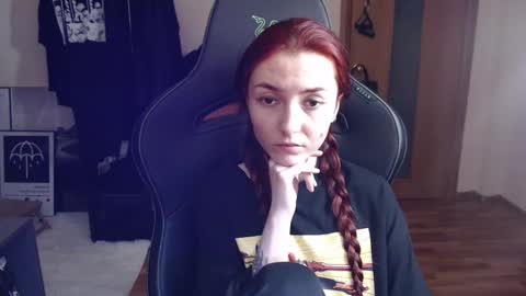 Snapshot of dead_girll chatting on February 2025 09:25:02 PM freak online show from February 2025 09:25:02 PM