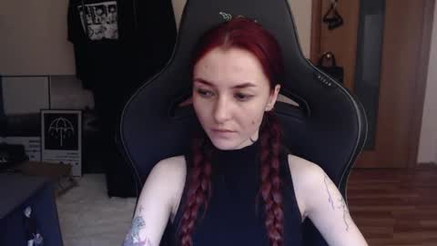 Snapshot of dead_girll chatting on February 2025 03:34:02 AM freak online show from February 2025 03:34:02 AM