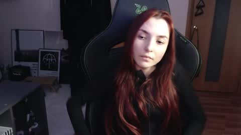 Snapshot of dead_girll chatting on March 2025 10:15:02 PM freak online show from March 2025 10:15:02 PM