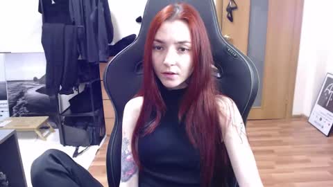 Snapshot of dead_girll chatting on March 2025 09:24:01 PM freak online show from March 2025 09:24:01 PM