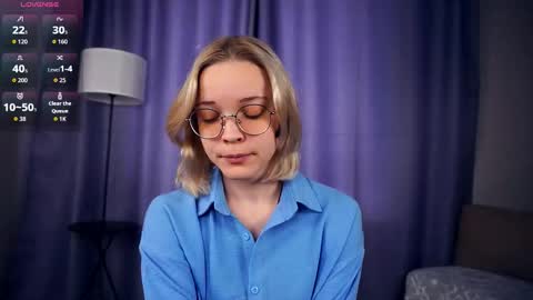 Charlie 18yo online show from September 2025 06:15:02 AM