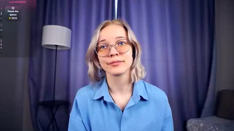 Charlie 18yo online show from September 2025 06:26:02 AM