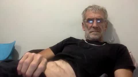 deanofflove221000 online show from March 2026 10:46:01 PM