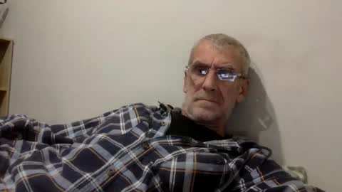 deanofflove221000 online show from March 2026 04:08:01 PM