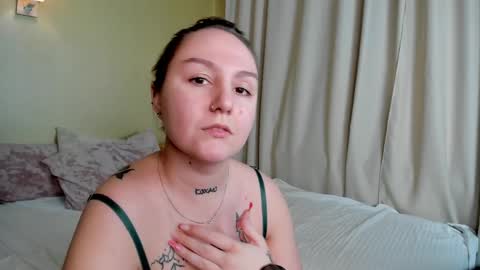 Debbie Mon Tue Fri Sun Sat GMT 3 1000am - 0400pm  online show from December 2024 09:19:01 PM