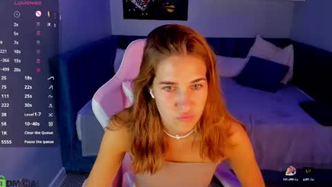 Snapshot of debbie_wools chatting on June 2026 10:38:01 PM Jennifer online show from June 2026 10:38:01 PM