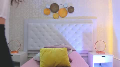 Debora online show from November 2025 10:24:01 AM